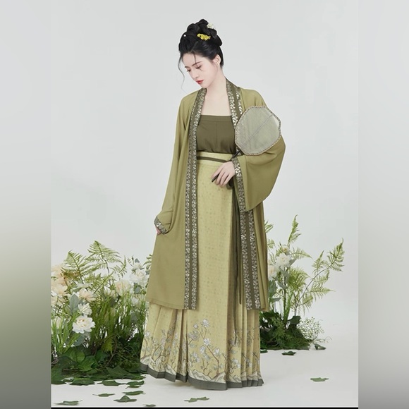 Chinese Song Dynasty Style Outfit 3 pcs Set Green Floral Pleated Skirt Sz L - Picture 1 of 7